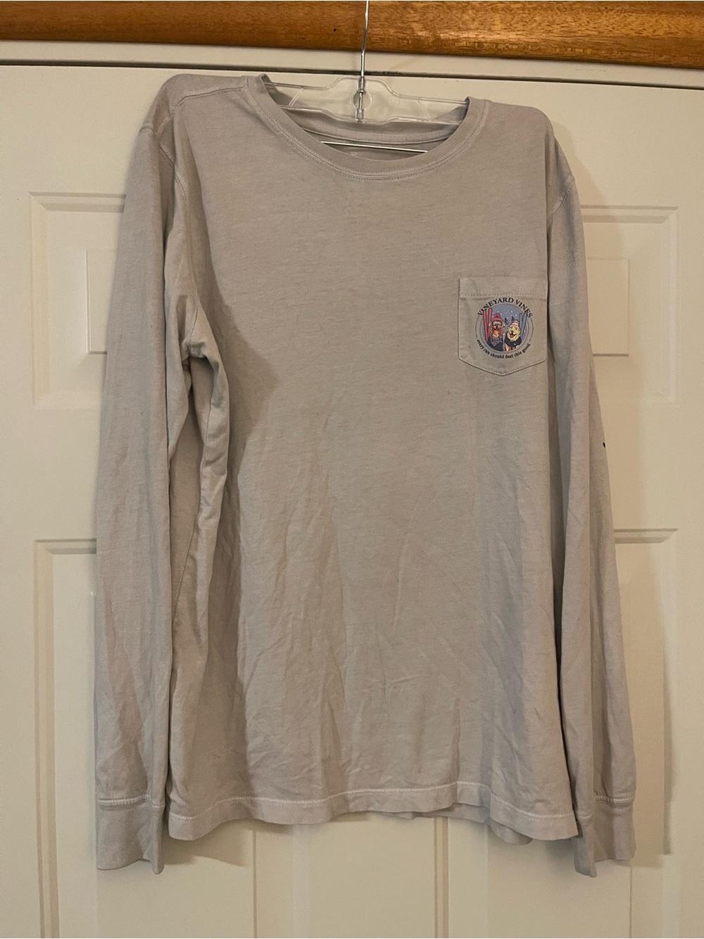 Vineyard Vines Men's M Gray Long Sleeve Pocket T-Shirt Ski Dog Graphic Tee